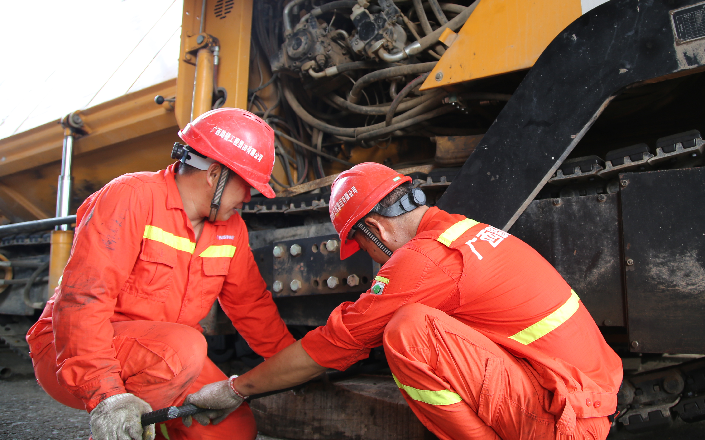 工程機(jī)械設(shè)備維修